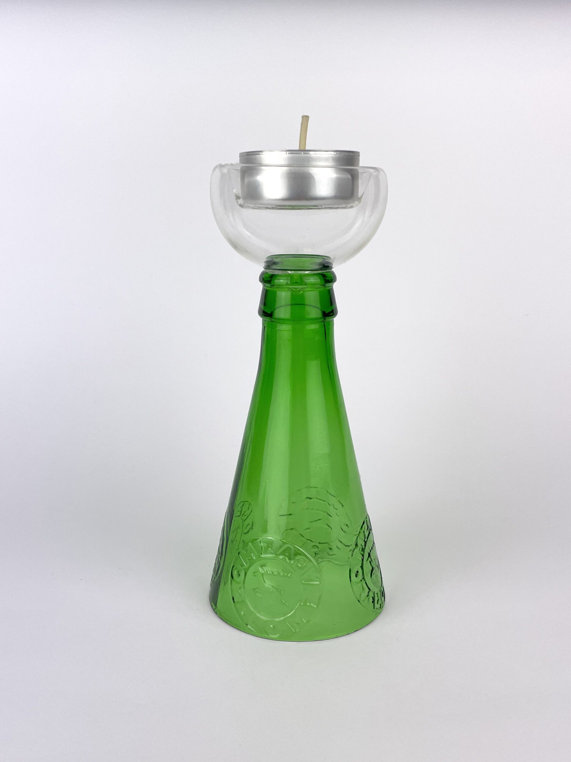 zielony szklany świecznik